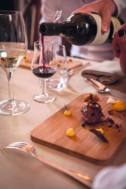 Les Chambres Du Restaurant Le Castellaras - Teritoria Фаєнс Екстер'єр фото